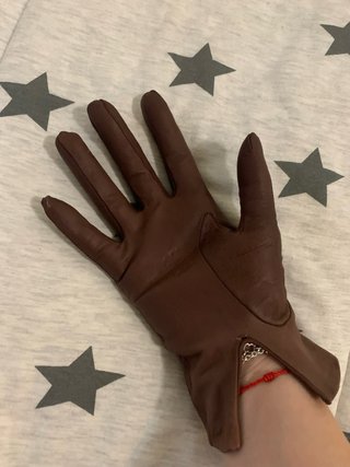 Guantes de piel marrones