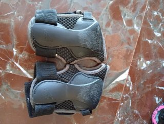 Patines Talla 38 + Protecciones.Venta en Mano