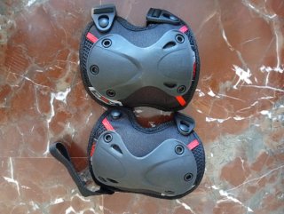 Patines Talla 38 + Protecciones.Venta en Mano
