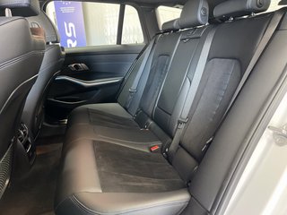 BMW 330e