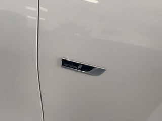 BMW 330e