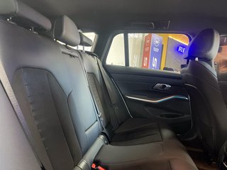 BMW 330e