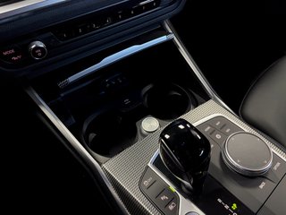 BMW 330e