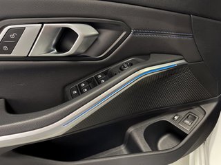 BMW 330e
