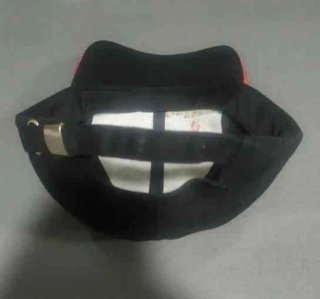 Gorra Carl F. Bucherer Negra y Roja