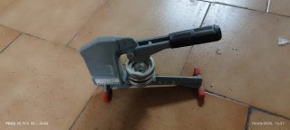 Máquina para hacer pines 30mm