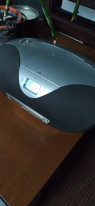 Radio CD-Cassete Grundig.