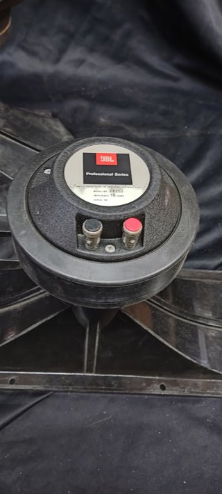 2 JBL 2425J + 2 JBL 2370