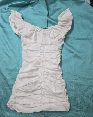 Vestido Zara blanco drapeado