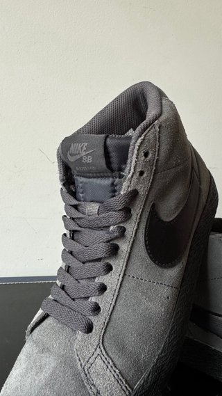 Nike SB Blazer Mid de Ante gris y negras talla 38