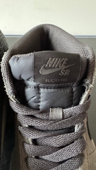 Nike SB Blazer Mid de Ante gris y negras talla 38