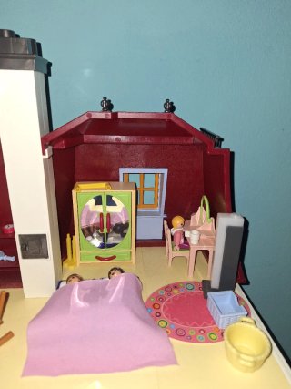 Casa Playmobil con figuras