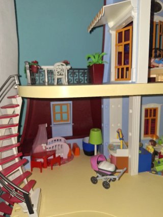 Casa Playmobil con figuras