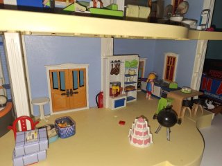 Casa Playmobil con figuras