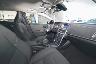 Volvo V40 2.0 CROSS COUNTRY 4WD AUTOM