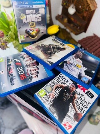 PS4 (PlayStation 4) Negra + Volante