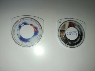 PSP Cargador + 2 Juegos UMD + Funda