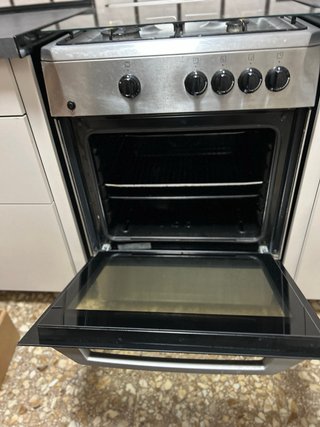 Cocina de gas Beko Inox 4 fuegos + horno