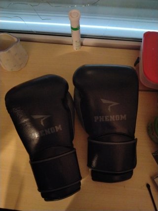 Guantes de Boxeo Phenom 16oz Negros