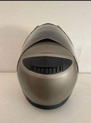 Casco de moto negro y plateado BMW