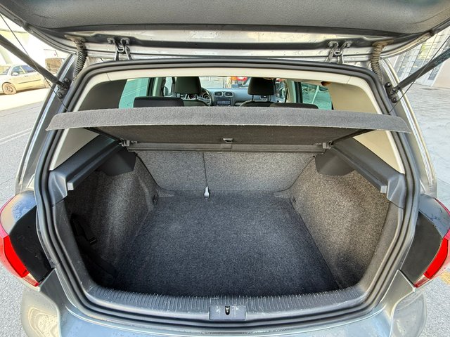 Volkswagen Golf 1.6 TDI DSG 2012