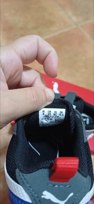 Zapatillas Puma niño Talla 25 sin usar