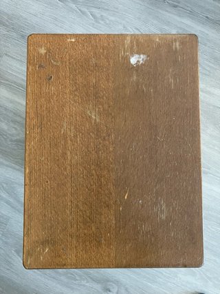 Mesa auxiliar rústica de madera