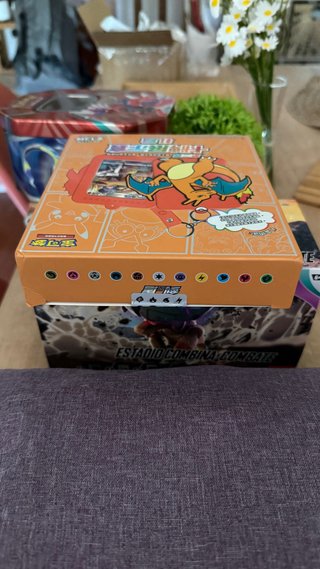 Caja Regalo Pokémon Charizard Display