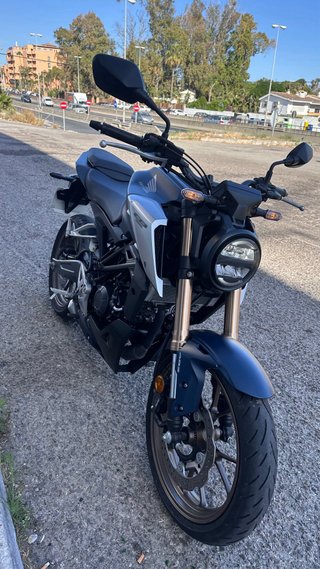 Honda CB 125R  2022 Azul/Dorado - Garantía Oficial