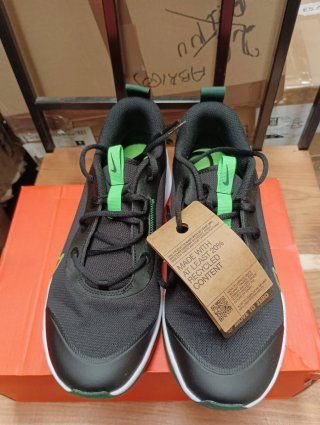 Nike Omni Multi-Court Talla 40 Nuevas