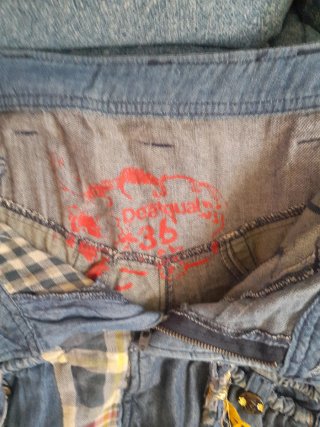 PANTALÓN VAQUERO CAGADO PATCHWORK