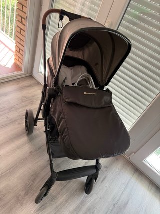 Carrito de bebé marca Bebeconfort en buen estado