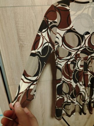 Blusa Virtual Moda beige y marrón