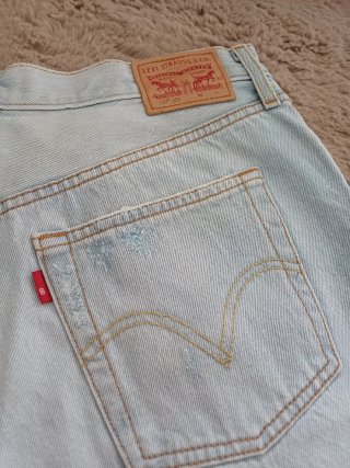 Gonna Levi's jeans azzurra