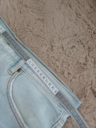Gonna Levi's jeans azzurra