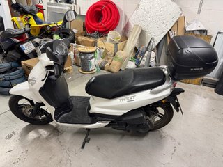 Peugeot Tweet 125 Blanca