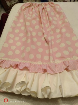 Falda y mantoncillo lunares rosa