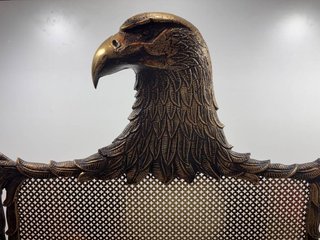 ÁGUILA IMPERIAL PARA CHIMENEA