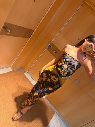 Vestido estampado floral plisado
