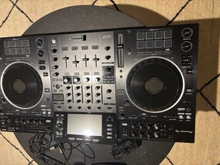 Pioneer DJ XDJ-XZ + Mesa Glorious + 2 Altavoces