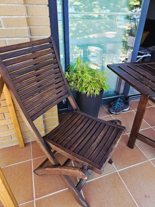 Conjunto mesa y 2 sillas madera balcón