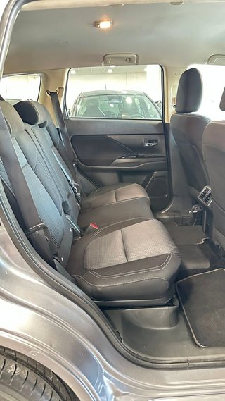 MITSUBISHI Outlander 2.4 PHEV Motion Auto 4WD