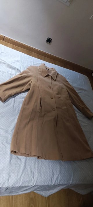 Abrigo de paño beige