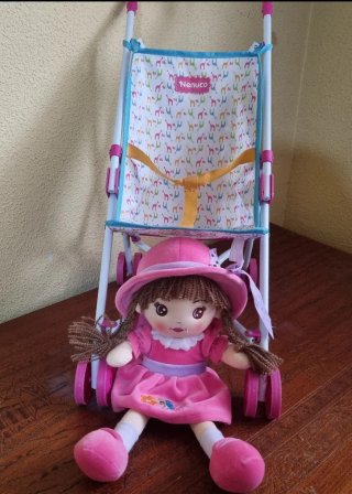 Cochecito de muñecas