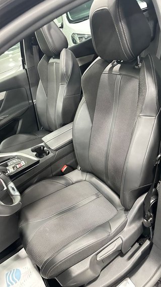 PEUGEOT 3008 Hybrid 225 eEAT8 GT Pack