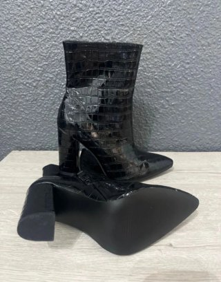 Botas ZARA efecto piel cocodrilo