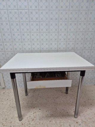 Mesa de cocina extensible blanca