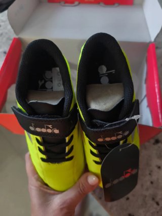 Botas de fútbol Diadora Talla 28.5