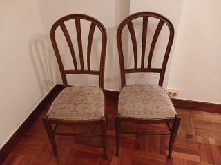 Juego de 3 sillas de madera