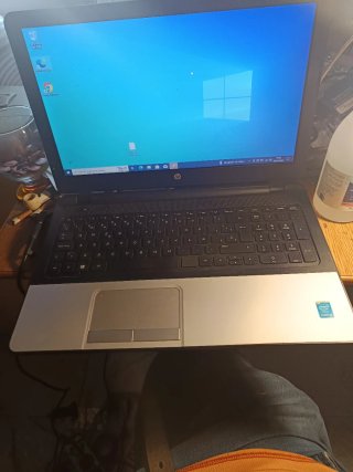 Portátil HP i5 8GB RAM 500GB Disco + Office